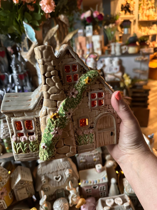 Stonewear Cottage with Chimney Candle Holder