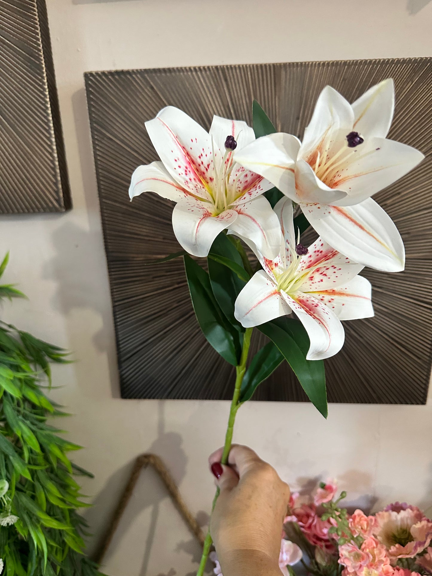 Faux Lilly