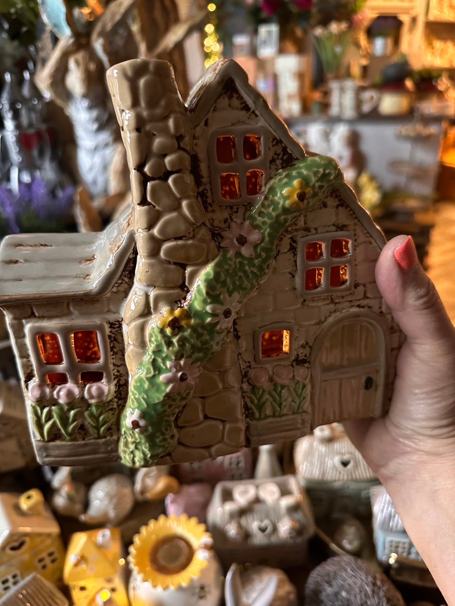 Stonewear Cottage with Chimney Candle Holder