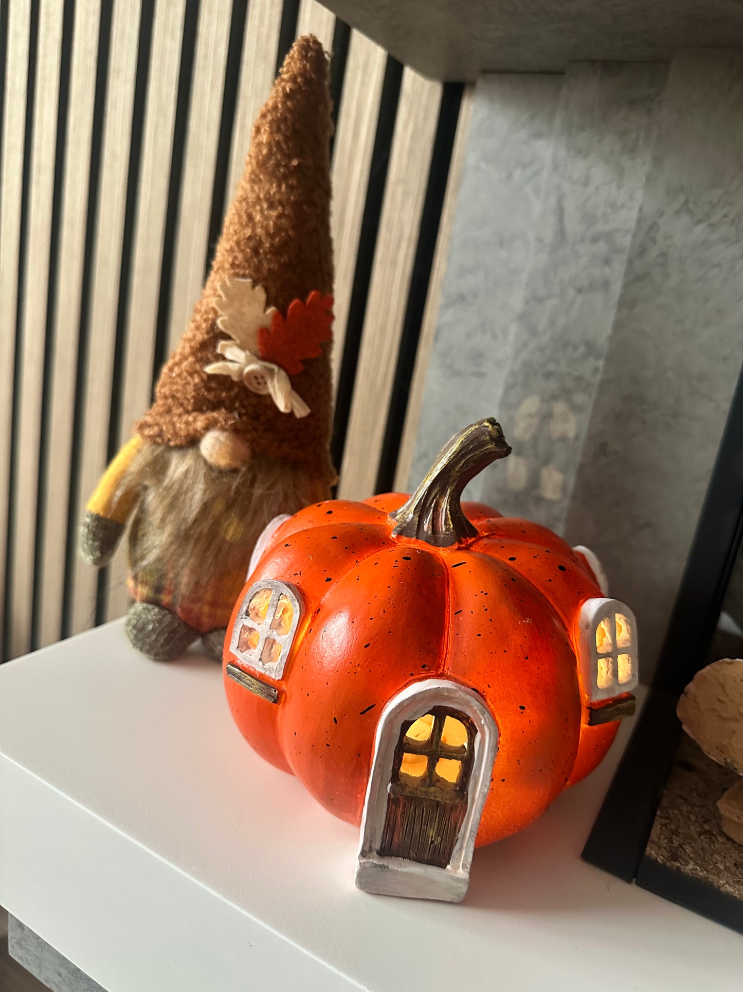 Rustic LED Pumpkin House