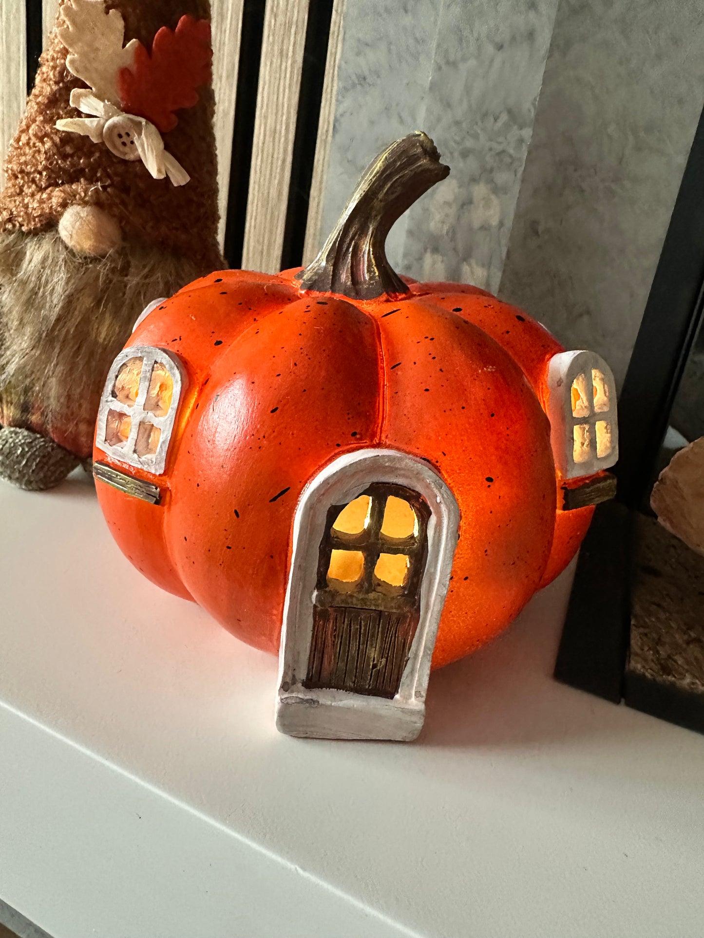 Rustic LED Pumpkin House