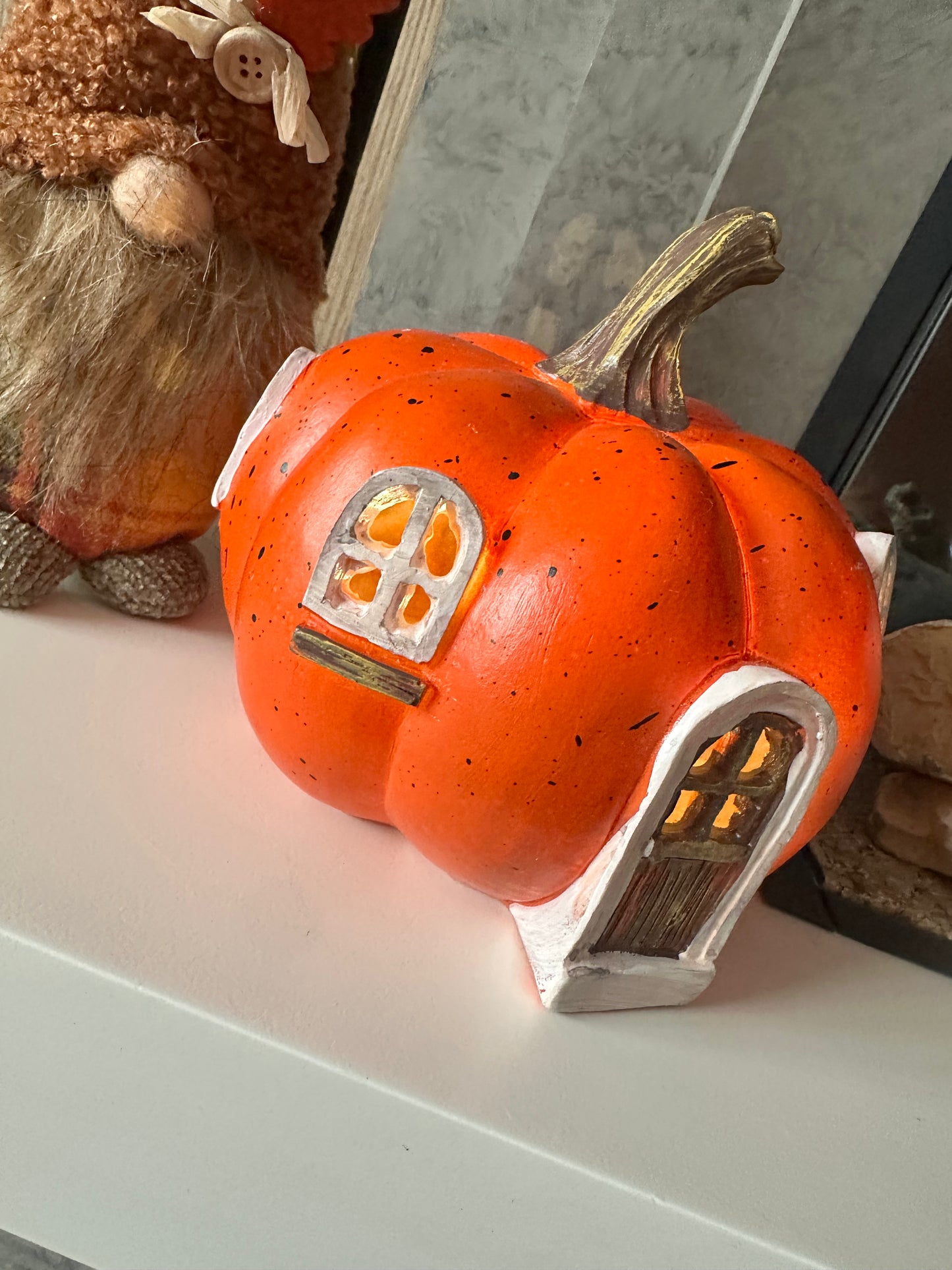 Rustic LED Pumpkin House